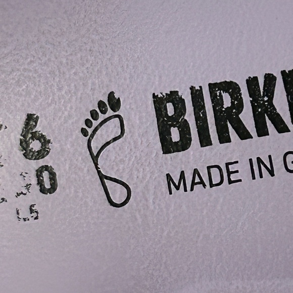 Women's Birkenstock Lavender Vinyl Flip Flops - 6 - Picture 5 of 10